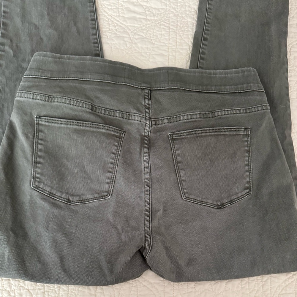 Soft Surroundings Ultimate Relaxed Pull On Jean Style Pants Sage Green Size M - Picture 5 of 11